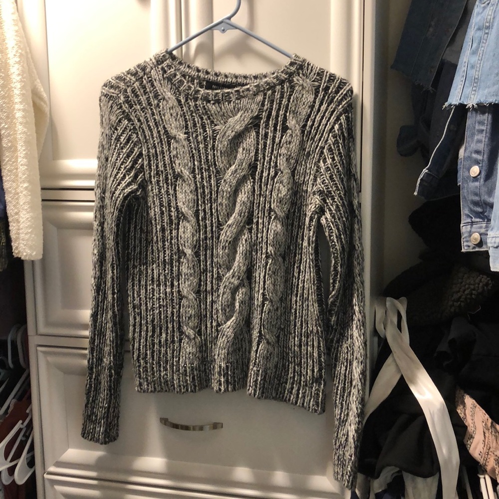 Forever 21 sweater S